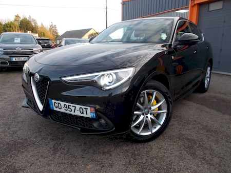 ALFA ROMEO STELVIO 2.2 DIESEL 190 CV Q4 TI AT8 ************** 1 ERE MAIN AVEC SEULEMENT 31675 KMS ************